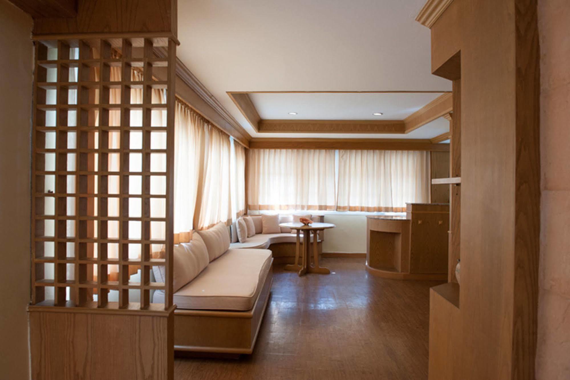 Lido Beach Hotel Патая Екстериор снимка