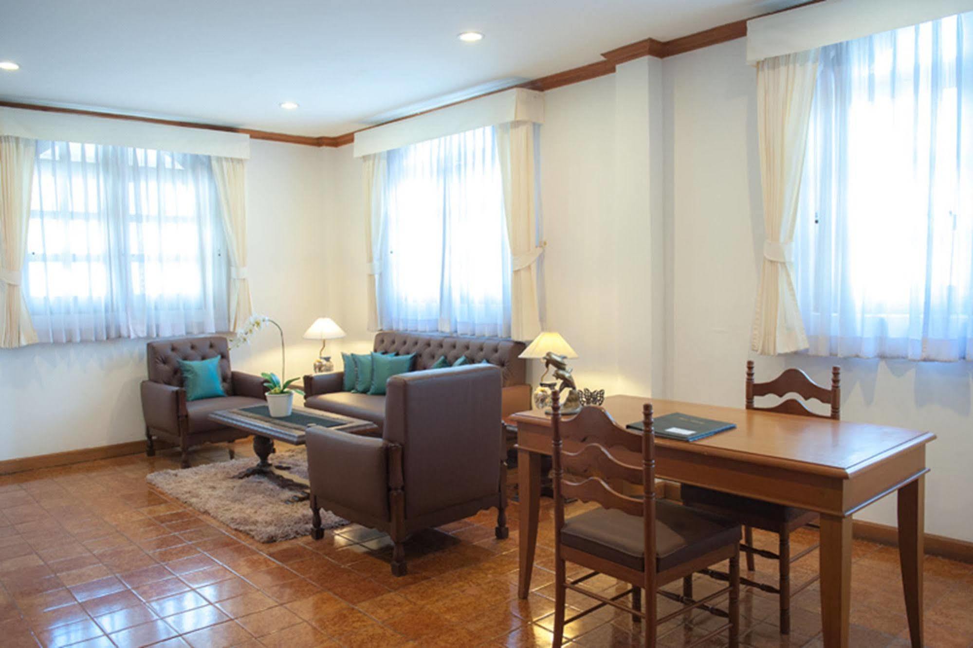 Lido Beach Hotel Патая Екстериор снимка